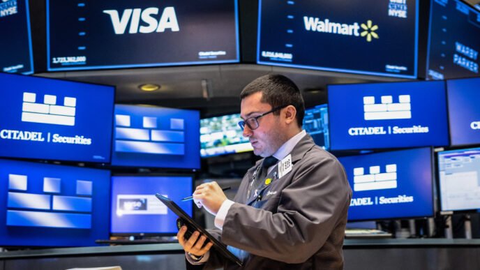 S&P 500 closes higher to start new quarter as traders await Trump's tariff rollout