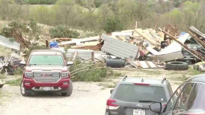 Severe weather threatens Easter holiday travel