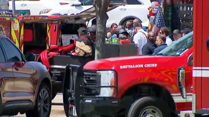 Suspect in custody after 4 hurt in Texas high school shooting