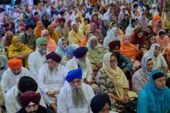 Thousands of Sikh pilgrims visit Pakistan to celebrate Vaisakhi festival