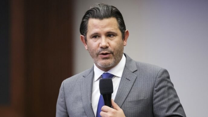 Top Democrat in the Florida state Senate says his party is 'dead' and registers as independent