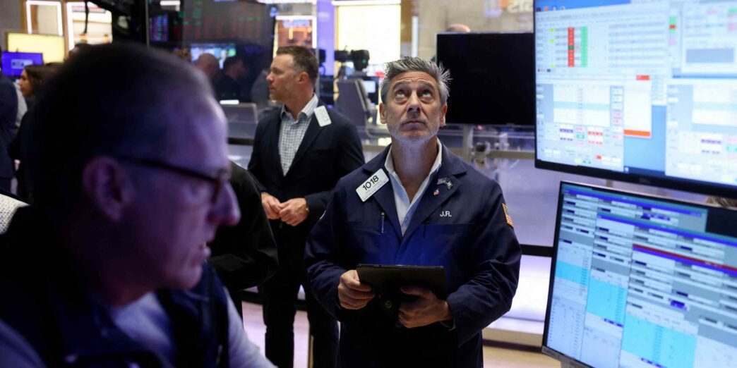 U.S. stock sell-off continues after China responds with more tariffs