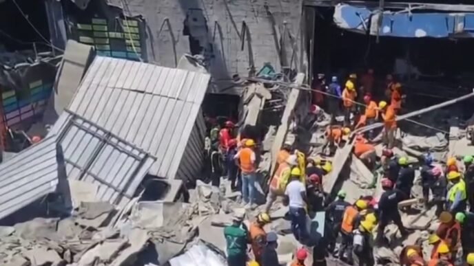 Urgent search for survivors after roof collapse in Dominican Republic