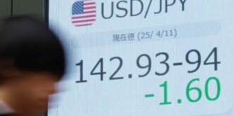 Yen jumps to 7-month high as U.S.-China trade war worsens
