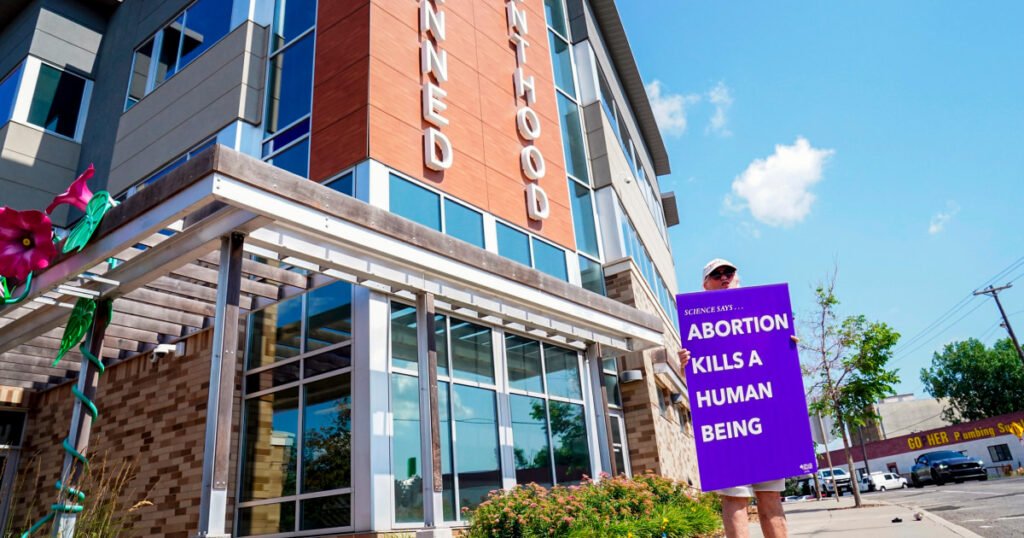 A Planned Parenthood affiliate plans to close 4 clinics in Iowa and another 4 in Minnesota