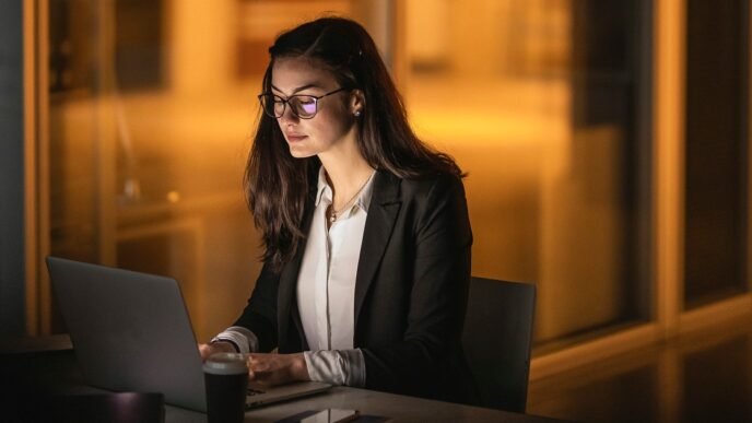 AI poses a bigger threat to women’s work, than men's, report says