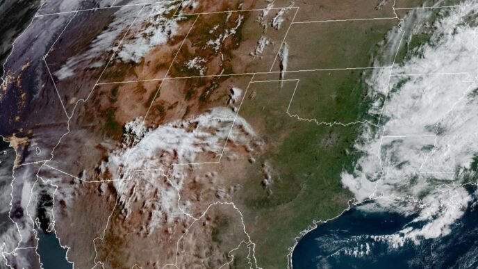 An early-season heat wave will bring record temperatures to the Southwest and Texas