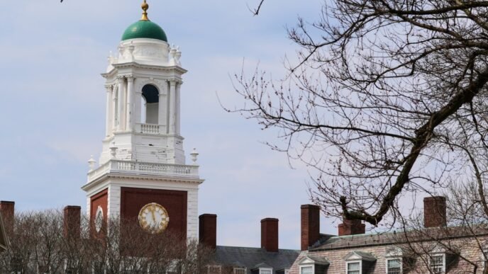 As colleges halt affinity graduations, students of color plan their own cultural celebrations