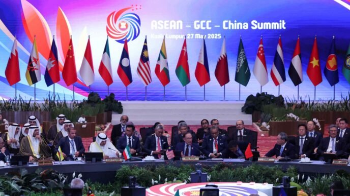 Decoupling from the US will not solve ASEAN's problems
