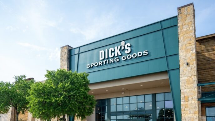 Dick's Sporting Goods stands by full-year guidance — even with tariffs looming