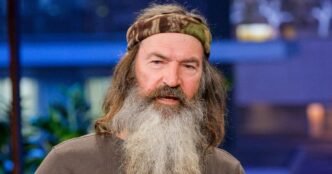 'Duck Dynasty' founding father Phil Robertson dies at 79