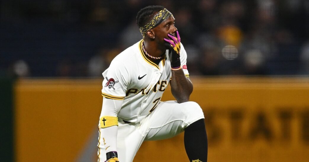 Fan who fell from stands at Pittsburgh Pirates game is improving, sister says