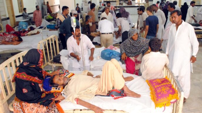 Hundreds of heatstroke cases reported in Sindh