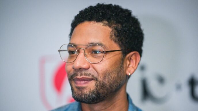 Jussie Smollett to make charitable donations to settle Chicago's hoax attack lawsuit