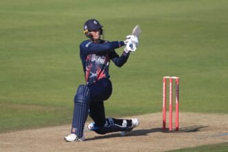 Kent beat holders Gloucestershire in Blast thriller as Somerset see off Surrey