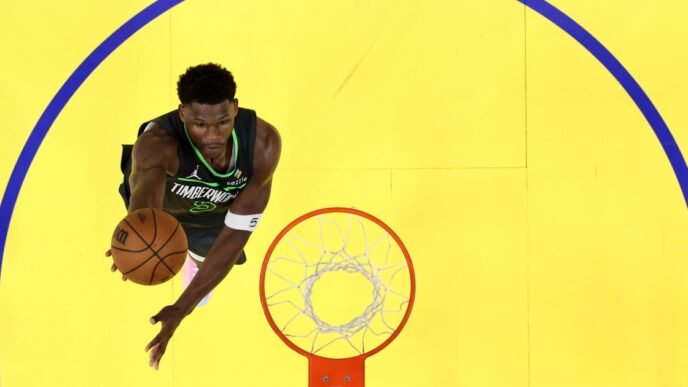 Knicks and Timberwolves are fighting for their playoff lives