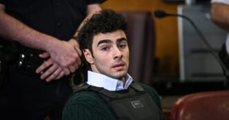 Luigi Mangione's legal team argues New York state case against him should be dropped