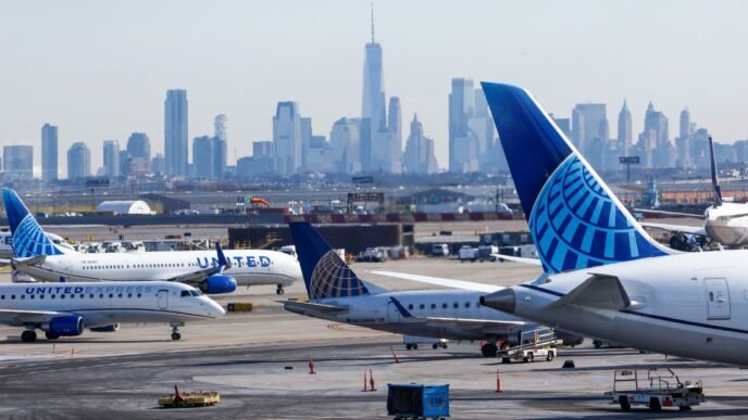 Major delays at Newark Liberty Airport wreak havoc with weekend travel plans