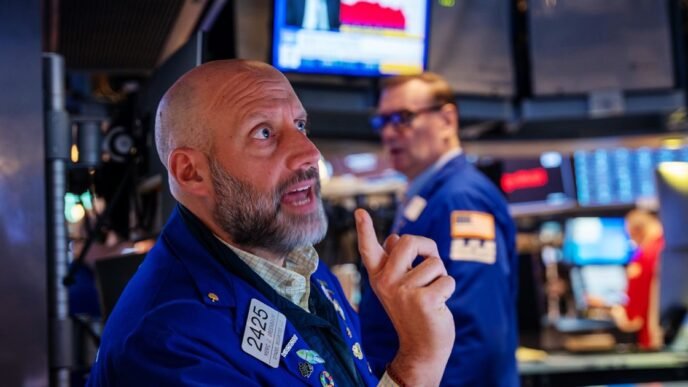 Markets sink as debt worries hammer U.S. bonds