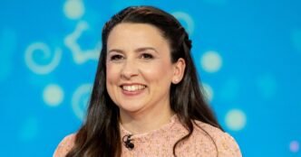 Ms. Rachel receives special gift from her 'hero,' Mister Rogers