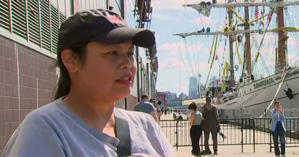 New York City resident reacts to watching ship crash into Brooklyn Bridge