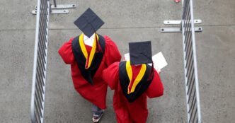 New college grads face a tougher job market — again