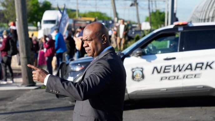 Newark mayor arrested at ICE detention facility in New Jersey for alleged trespassing