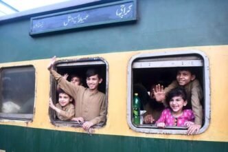 Pakistan Railways decides to run five special trains on Eid