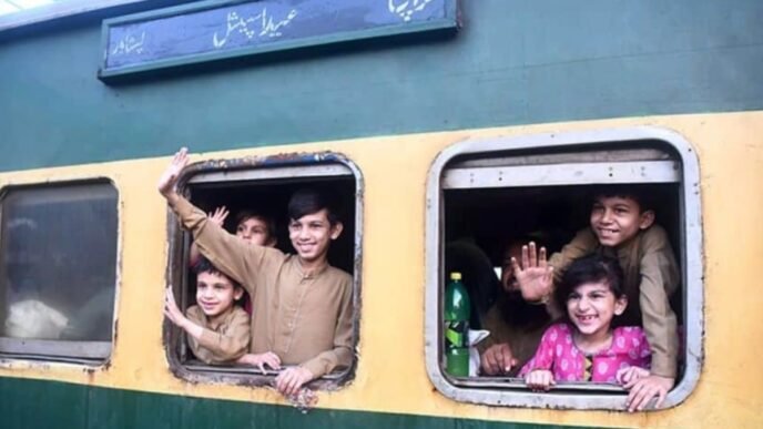 Pakistan Railways decides to run five special trains on Eid