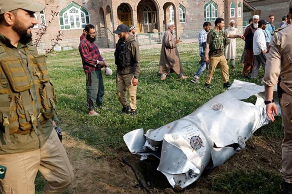Pakistan downs five Indian fighter jets