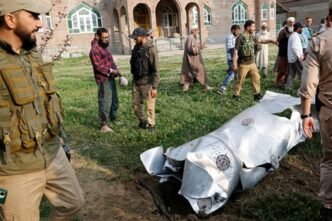Pakistan downs five Indian fighter jets