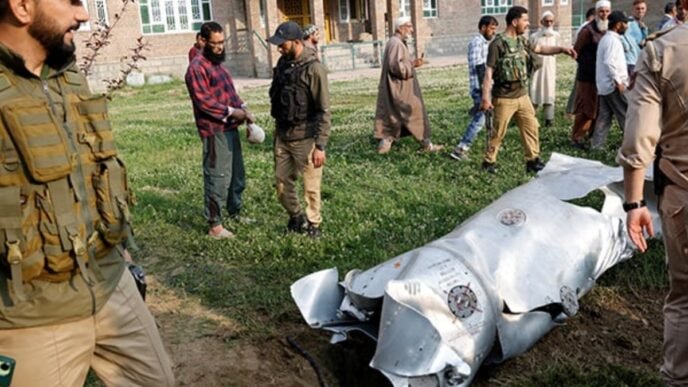 Pakistan downs five Indian fighter jets