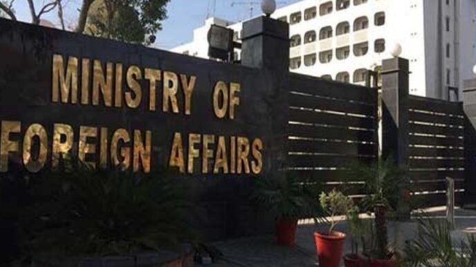 Pakistan summons Indian diplomat, hands over demarche