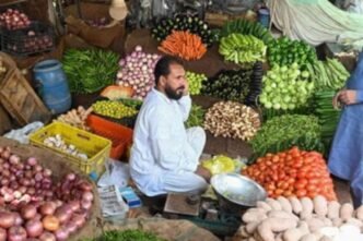 Pakistan’s weekly inflation drops by 0.81 pc