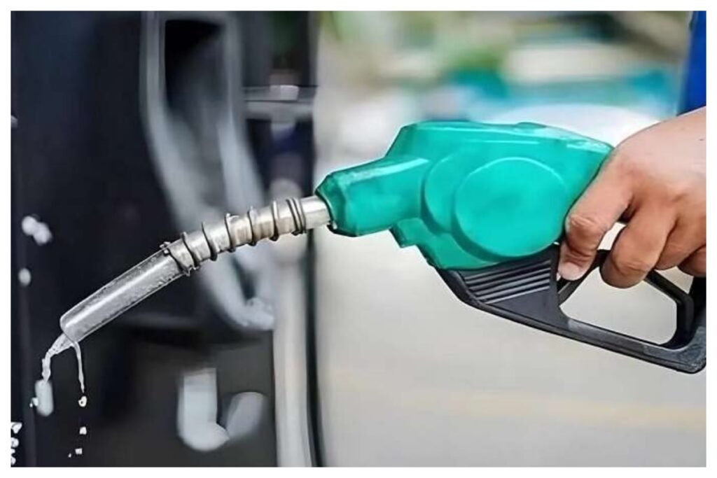 Petrol prices drop in Pakistan 