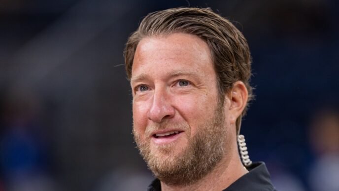 Philadelphia police investigate antisemitic incident at Barstool bar