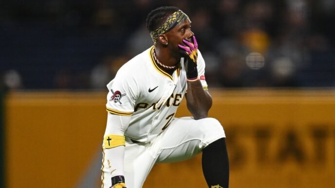 Pittsburgh Pirates 'devastated' by fan's fall during winning, late-inning rally