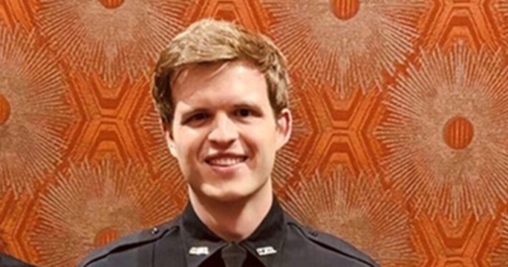 Police officer facing wrongful death lawsuit was given 'valor' awards for fatal shooting