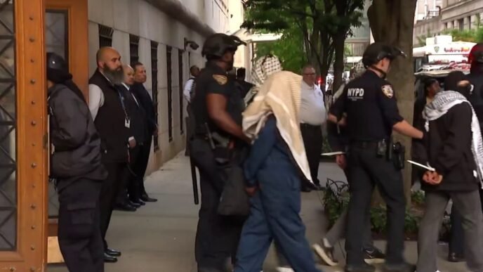 Pro-Palestinian protesters arrested at Columbia University