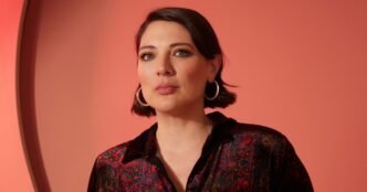 'Seven Husbands of Evelyn Hugo' author Taylor Jenkins Reid comes out as bisexual