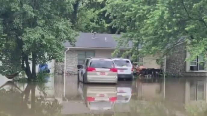 Severe weather threatens Memorial Day travel rush