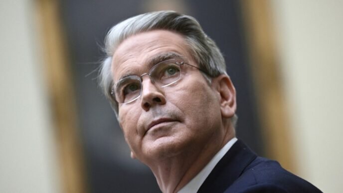 Treasury Dept. asks Congress to raise debt ceiling before August to avert default