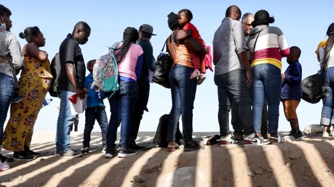 Trump asks Supreme Court to revoke legal status of 500,000 immigrants