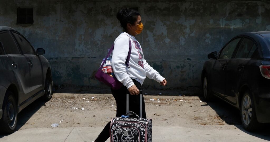 U.S. sends 68 migrants who self deported back to Honduras and Colombia in first voluntary deportation