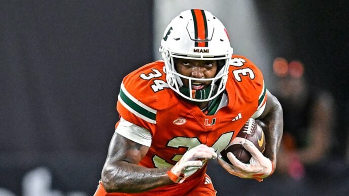 University of Miami linebacker involved in car crash that killed 2 kids
