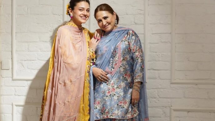 Zara Noor Abbas shares mother's pain amid War fears, blames India for crisis