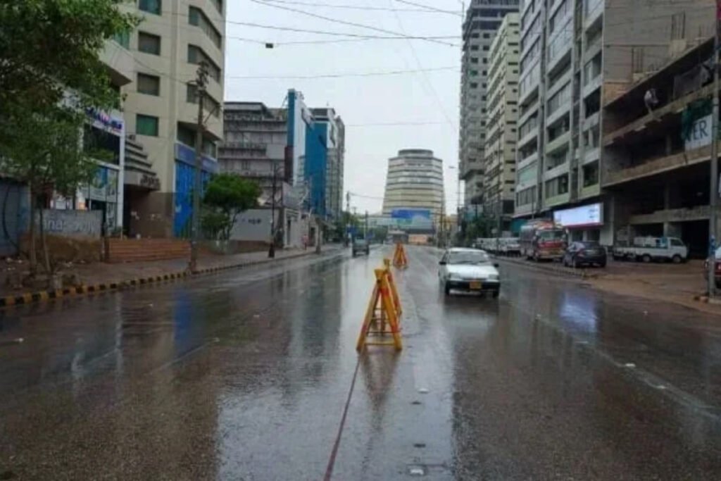 14 killed in accidents and electrocution in Karachi