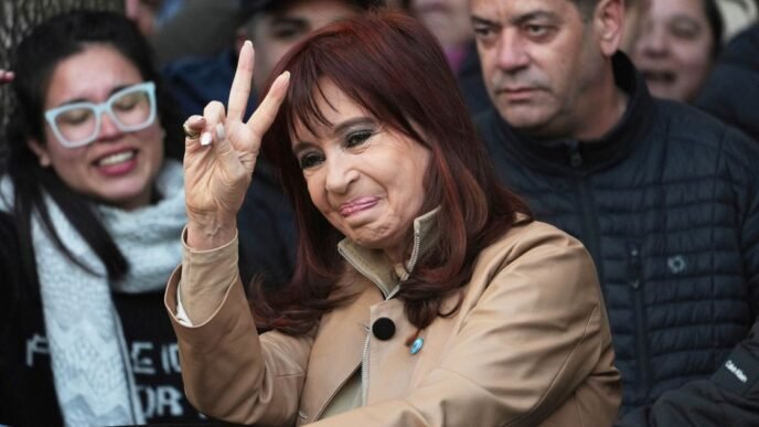 Argentina's top court upholds 6-year prison sentence for ex-President Fernández over corruption