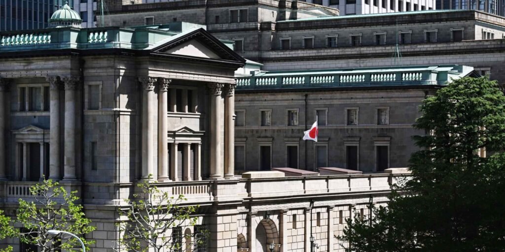 BOJ keeps interest rate unchanged as economic uncertainty persists