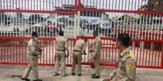 Cambodia severs internet from Thailand, closes border post
